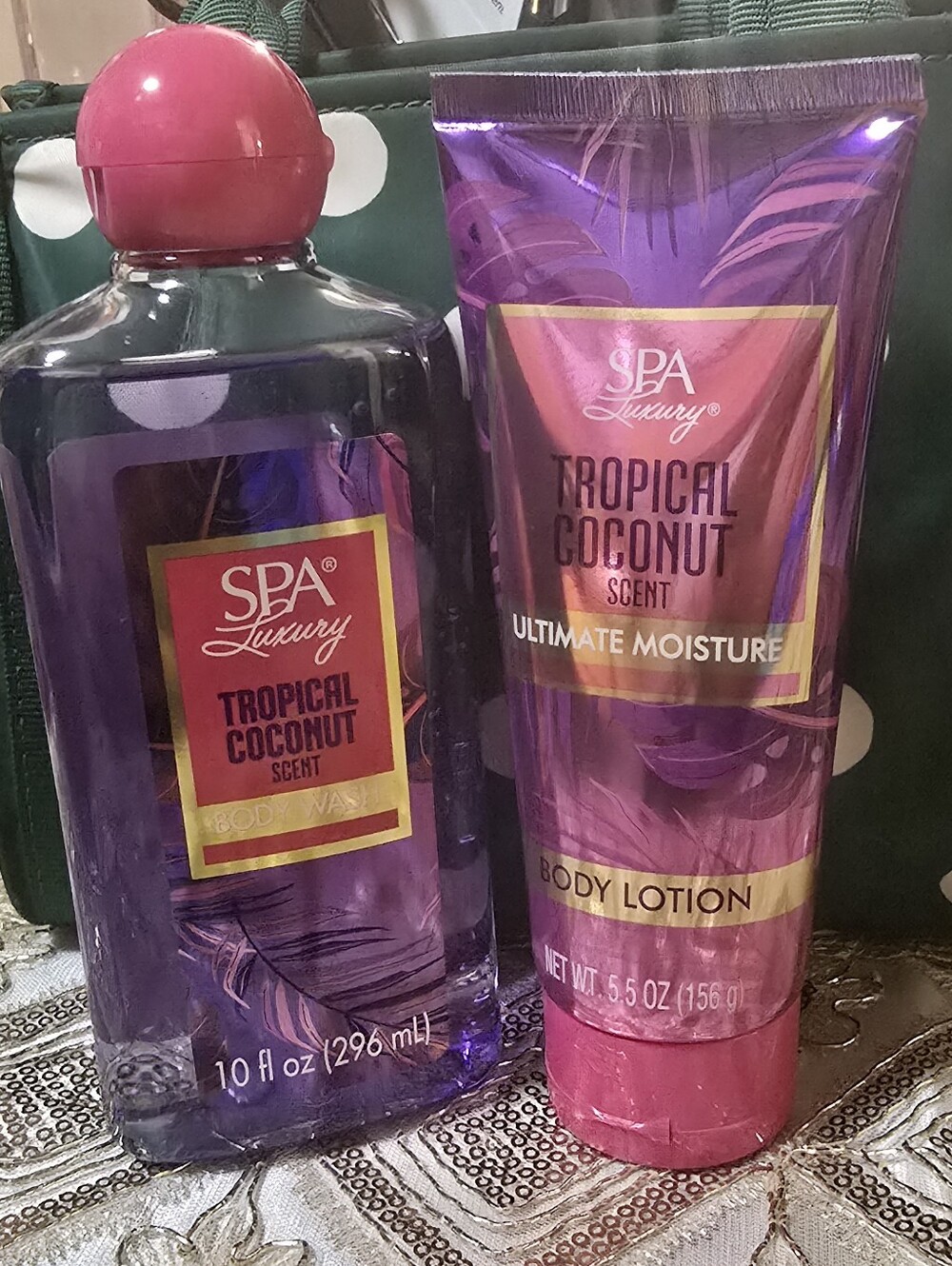 Tropical Coconut Scent Body Lotion & Wash SET